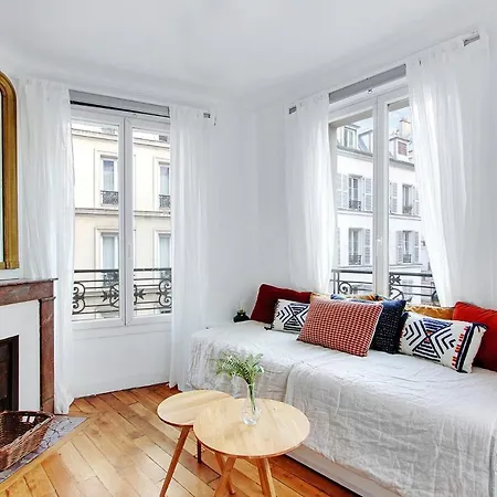 Cmg Poulmarch / Bonsergent Apartment *